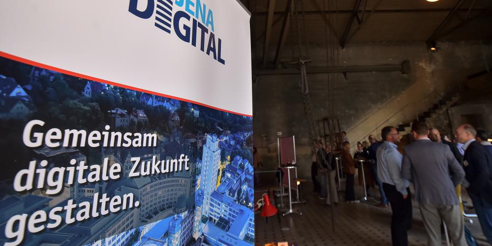 Blick auf Werbebanner Jena Digital